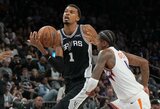 „Suns“ įsirašė pergalę prieš „Spurs“