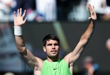 „Žaidžiau geriau, nei maniau“: pirmoji pasaulio raketė Alcarazas žengė į trečią „Australian Open“ turnyro ratą