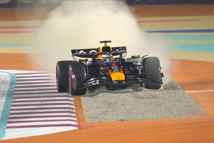 Piastri laimėjo Kataro GP sprinto kvalifikaciją, Verstappeno nervai neatlaikė, o Hamiltonas vėl patyrė fiasko