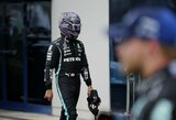 L.Hamiltonas pyktį liejo necenzūriniais žodžiais, „Mercedes“ gynė savo sprendimą