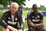 Bulgarai bananais apmėtė CSKA klubo juodaodžius – A.Pardew pranešė apie pasitraukimą