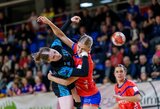 Europos rankinio taurės turnyro trečią etapą Lietuvos čempionės pradėjo nesėkme