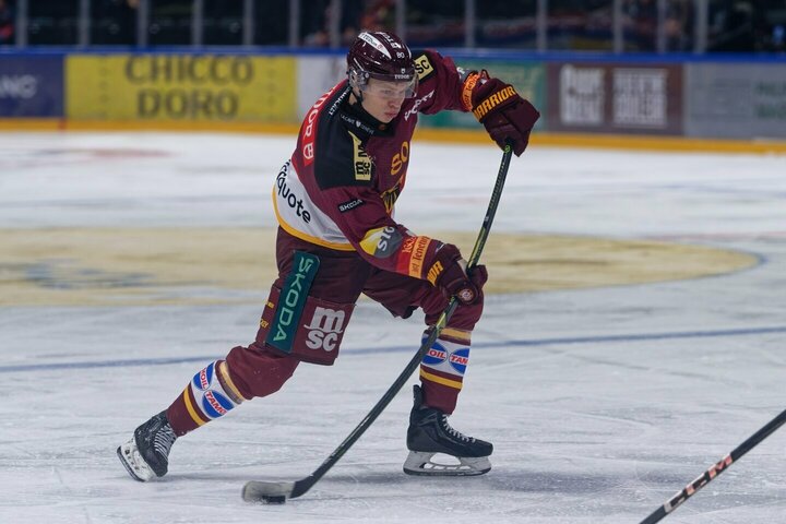 Lietuva seniai neturėjo tokio talento: Simui Ignatavičiui – itin aukšta vieta NHL naujokų biržos reitinge