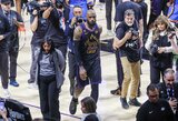 Sezoną NBA baigęs LeBronas Jamesas nėra tikras dėl savo ateities: „Pasikalbėsiu su šeima“