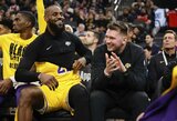 L.Dončičius nuo suolelio stebėjo triuškinamą „Lakers“ pergalę