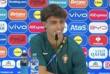 Šaltiniai: J.Felixas sugrįžta į Angliją