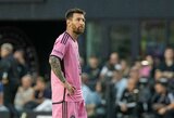 Pamatykite: L.Messi smūgiuotas kamuolys pataikė į tribūnoje buvusį mažą vaiką 