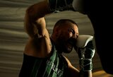 Conoro McGregoro sugrįžimas: taikosi į vidutinio svorio kategorijos titulą, savo revanšo nori Maxas Holloway