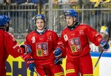 Švedijos ledo ritulininkai namuose kapituliavo prieš čekus, šveicarai išplėšė pergalę prieš suomius