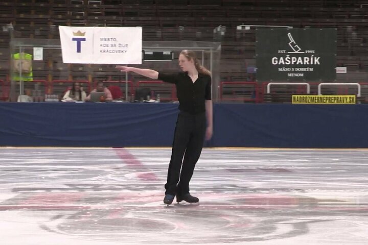 Danielius Korabelnikas dailiojo čiuožimo varžybose Slovakijoje – 4-as