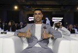 Pamatykite: C.Ronaldo gimtadienio proga iškilo įspūdinga statula