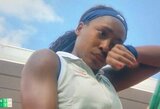 C.Gauff po ginčo su teisėja nesulaikė ašarų, o I.Swiatek žengė į „Roland Garros“ finalą