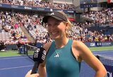 Įspūdingas sugrįžimas: ilgiau nei 3 metus nežaidusi C.Wozniacki įveikė pirmąją varžovę WTA 1000 turnyre