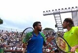 Siaubingai žaidęs Tsitsipas kaltę suvertė stadiono šviesoms