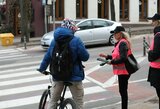 „Moterų ralio“ dalyvės kartu su policijos pareigūnais mokė pėsčiuosius teisingai eiti per perėją