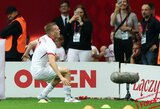 Apmaudi nesėkmė prieš EURO 2024: Lenkijos rinktinės žaidėjas traumą patyrė draugiškose rungtynėse švęsdamas įvartį