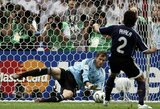 Olimpinis futbolo čempionas apvogtas Argentinoje: užpuolikai mėtė akmenis ir grasino ginklais
