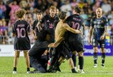 Chaosas Puerto Rike: Messi pargriovęs sirgalius ir apsauginis, marškinėlių kuriozas ir įvartis