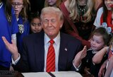 D.Trumpas pasirašė įsakymą, draudžiantį translyčiams sportininkams dalyvauti moterų varžybose