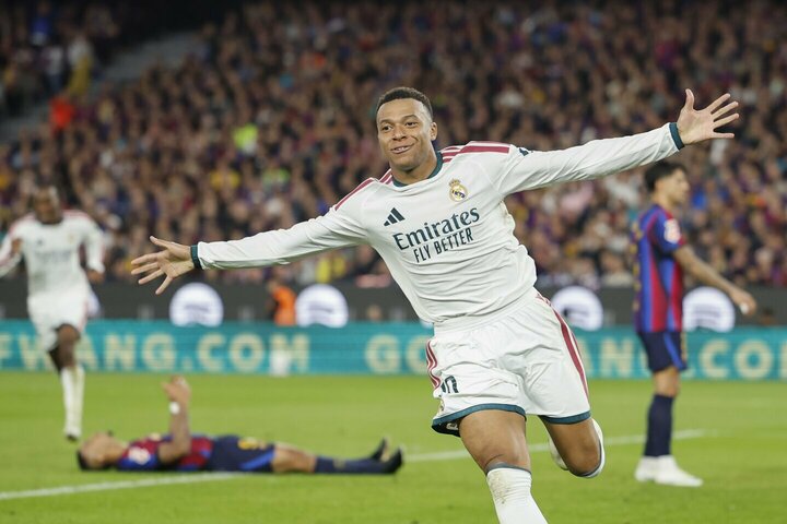 Mbappe pelnė dublį, o „Real“ išrašė „Barcelonai“ pirmąjį pralaimėjimą 