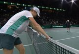 Iki išnaktų žaidęs J.Sinneris atsisakė tęsti turnyrą Paryžiuje ir sulaukė palaikymo: „ATP niekada nesirūpino žaidėjais“