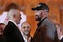 Oleksandras Usykas ir Tysonas Fury | Scanpix nuotr.