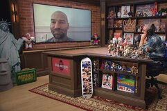 Artemas Lobovas ir Arielis Helwani | „Stop“ kadras