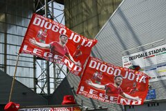 Klubas ir sirgaliai pagerbė žuvusį Diogo Jota | Scanpix nuotr.