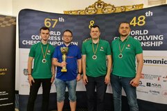 Lietuviai šachmatų uždavinių sprendimo rinktinė su treneriu | Organizatorių nuotr.