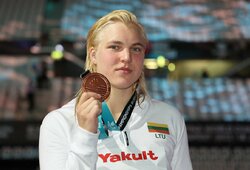 Sugrįžo su trenksmu: viename dramatiškiausių finalų R.Meilutytė iškovojo pasaulio čempionato bronzą!