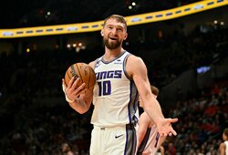 Arti trigubo dublio buvęs D.Sabonis su „Kings“ sudaužė „Trail Blazers“ atkrintamųjų viltis