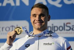 Europos čempionate – trys K.Milako plaukimai per vakarą ir diskvalifikuoti prancūzai