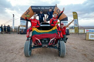 Mindaugas Sidabras ir Ernestas Česokas Maroko ralyje | Komandos nuotr.