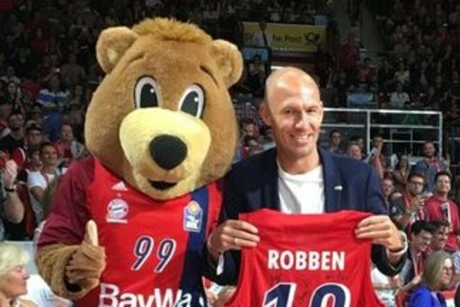 Arjenas Robbenas | „Twitter“ nuotr.