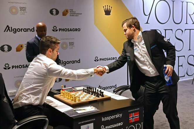 Janas Nepomniaščij ir Magnusas Carlsenas | Scanpix nuotr.