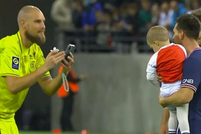 „Reims“ vartininkas paprašė L.Messi nusifotografuoti kartu su sūnumi  | „Stop“ kadras