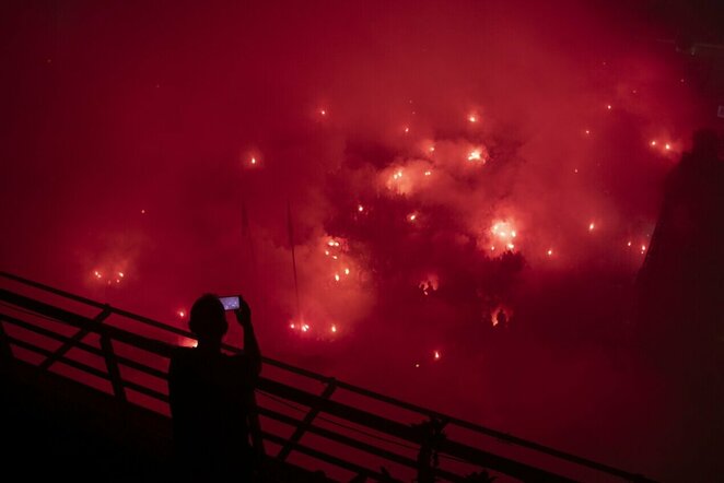 „Olympiacos“ fanų šventė po pergalės | Scanpix nuotr.