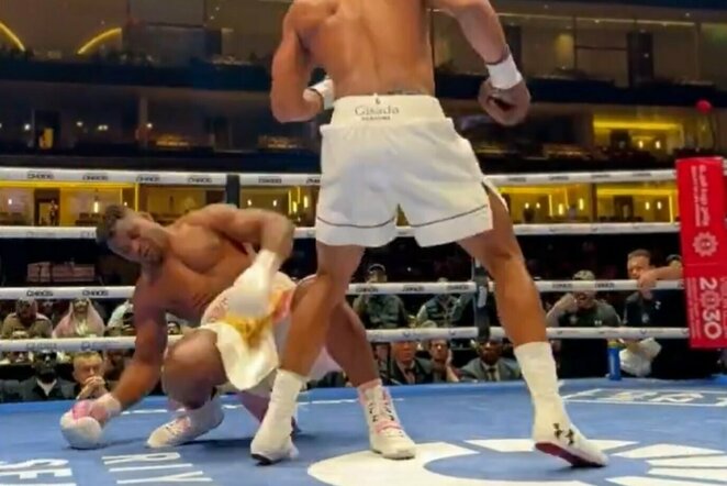 Francis Ngannou | „Stop“ kadras