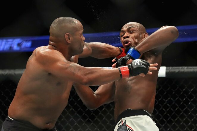 Danielis Cormier ir Jonas Jonesas | Scanpix nuotr.