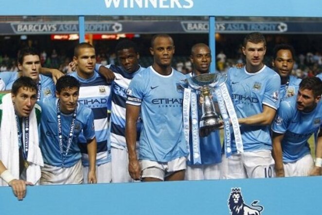 „Manchester City“ džiaugiasi trofėjumi | Reuters/Scanpix nuotr.