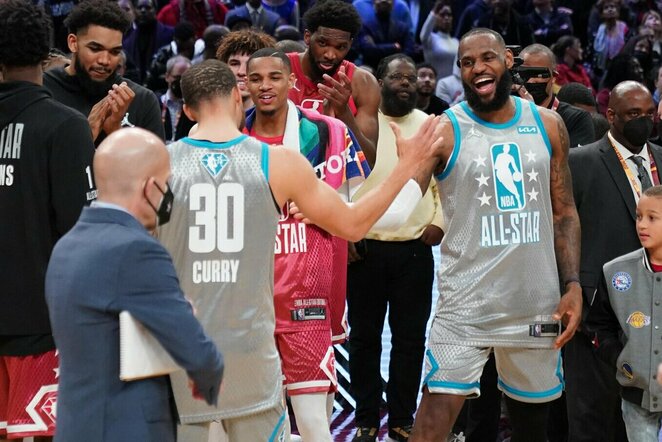 Stephenas Curry ir LeBronas Jamesas | Scanpix nuotr.