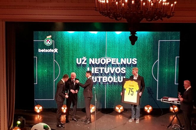 Benjamino Zelkevičiaus pagerbimas futbolas.lt nuotr.