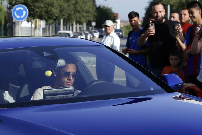 Neymaras atvyksta į treniruočių centrą | Scanpix nuotr.