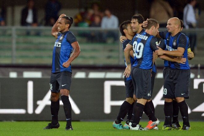 Inter klubo žaidėjai džiaugiasi įvarčiu | AFP/Scanpix nuotr.