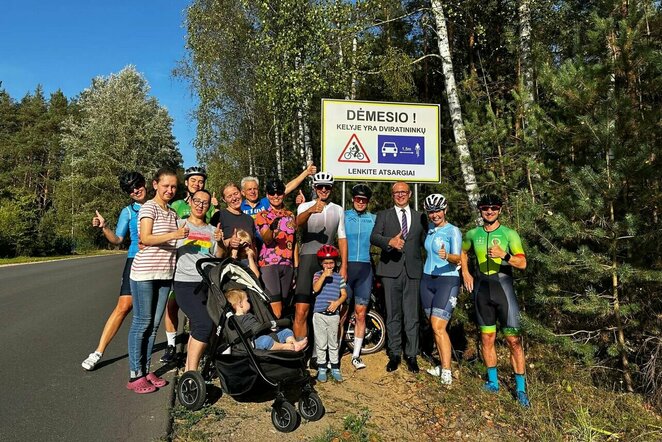 Nauji kelio ženklai saugos dviratininkus | Organizatorių nuotr.