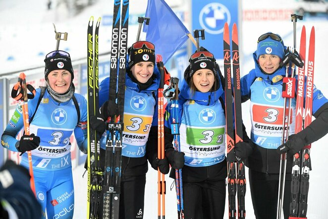 Anais Bescond, Anais Chevalier-Bouchet, Julia Simon ir Justine Braisaz-Bouchet | Scanpix nuotr.