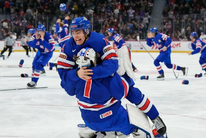 JAV jaunimo rinktinės triumfas ir apdovanojimai | IIHF nuotr.