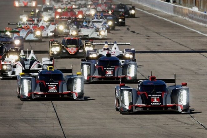 12 valandų Sebringo lenktynių startas | Audi Sport nuotr.