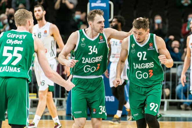 Tyleris Cavanaugh ir Edgaras Ulanovas zalgiris.lt