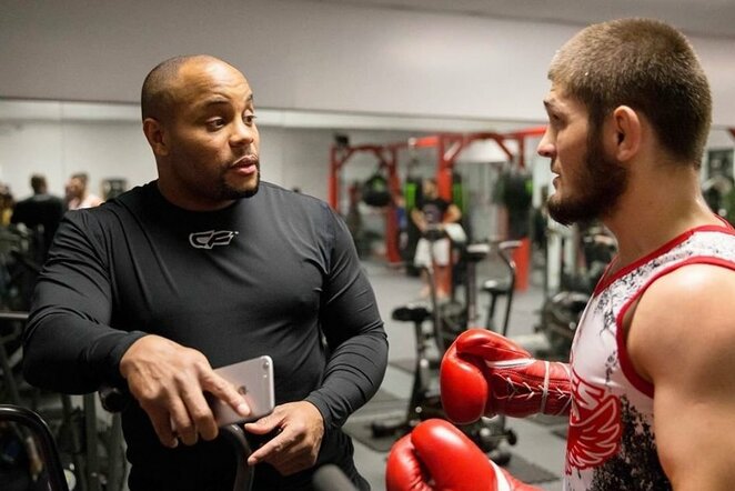 Danielis Cormier ir Chabibas Nurmagomedovas | Instagram.com nuotr